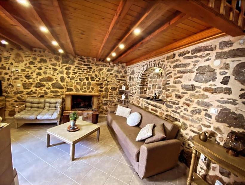 فيلا August Castle House Mestá المظهر الخارجي الصورة